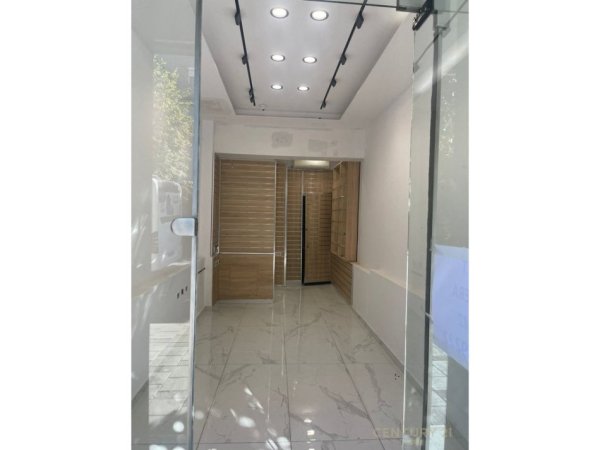 Tirane, jepet me qera dyqan Kati 0, 20 m² 800 € (Rruga e Dibres)