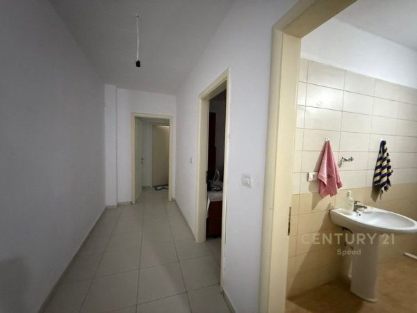 Tirane, shes apartament 2+1 Kati 3, 120 m² 147.000 € (Fresku)