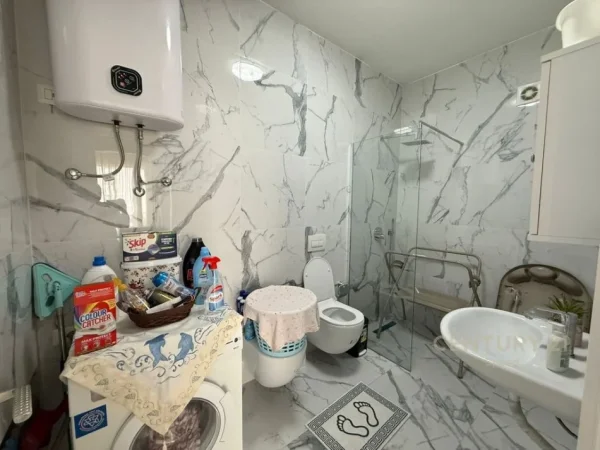 Tirane, shes apartament 2+1 Kati 7, 132 m² 199.000 € (Yzberisht)