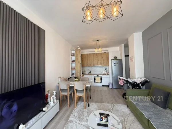 Tirane, shes apartament 2+1 Kati 7, 132 m² 199.000 € (Yzberisht)