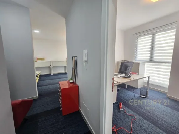 Tirane, shes apartament 3+1 Kati 2, 127 m² 179.000 € (Tirana Entry)