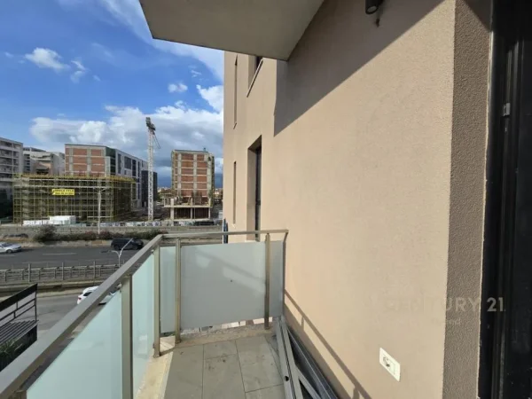 Tirane, shes apartament 3+1 Kati 2, 127 m² 179.000 € (Tirana Entry)