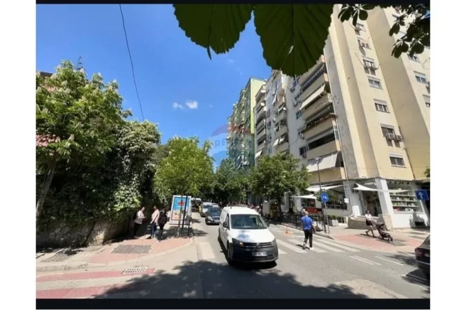 Bllok, shitet dyqan , 113 m² 850.000 € (ID: 530181004-873)