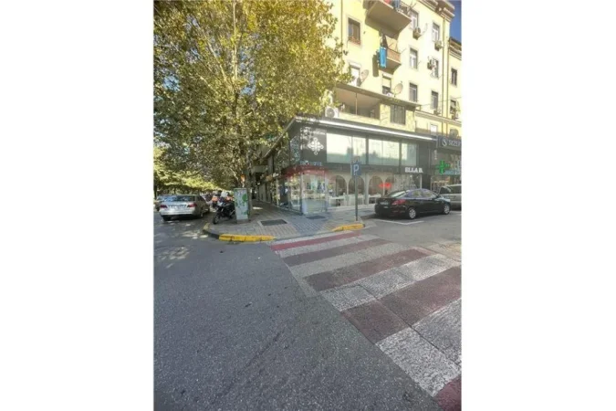 Tirane, shitet dyqan Kati 1, 100 m² 500.000 € (Rruga Brigada VIII ID: 530221063-117)