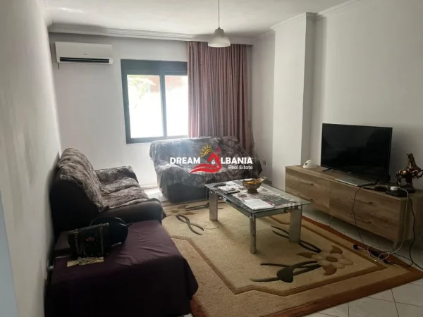 Tirane, jepet me qera 2+1 Kati 2, 110 m² 500 € (me qera tek 5 Maji prane Concord Center)