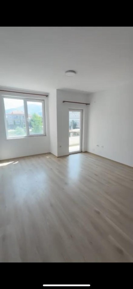 Pogradec, shitet 1+1+Ballkon Kati 1, 54 m² 55.000 € (Rruga Sul Starova)