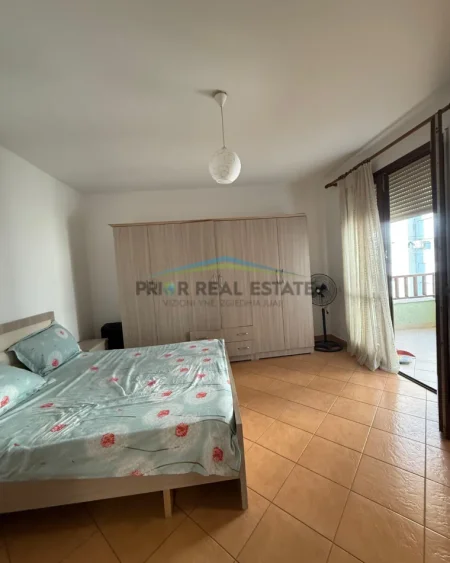 Tirane, jepet me qera apartament 2+1 Kati 2, 120 m² 700 € (Kopshti Botanik)