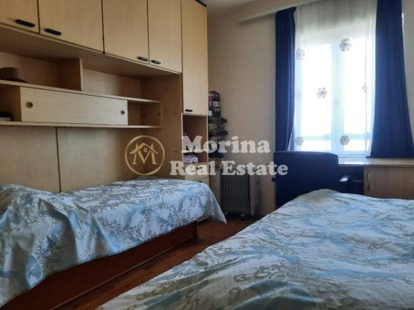 Tirane, jepet me qera apartament 2+1 Kati 9, 100 m² 500 € (Laprake)