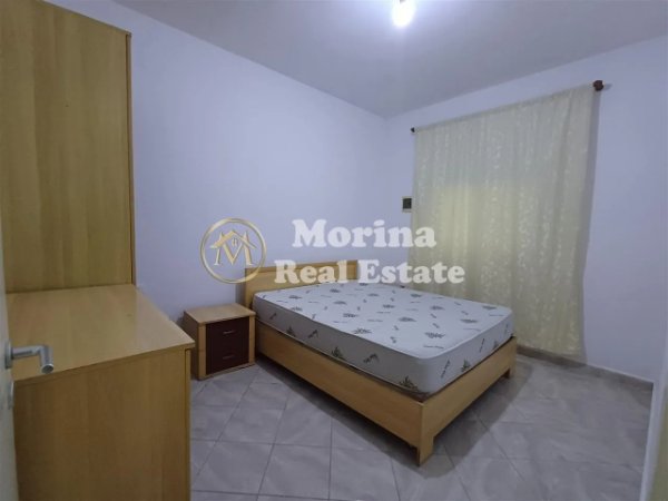 Tirane, jepet me qera shtepi 1+1 Kati 1, 70 m² 300 € (Shkoze)