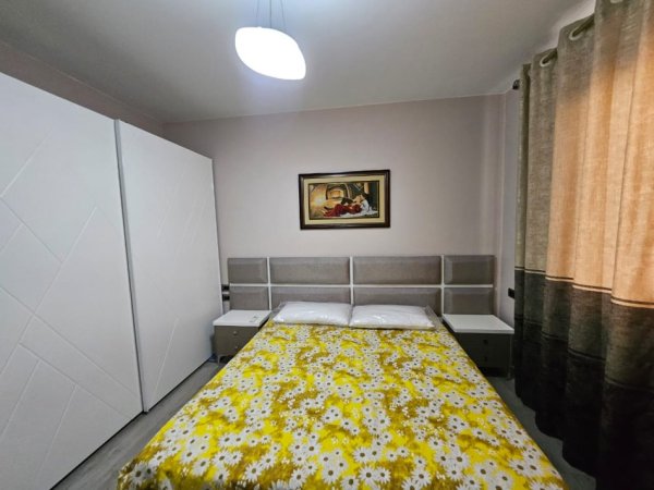 Tirane, jepet me qera apartament 2+1 Kati 3, 120 m² 1.100 € (Mulliri Rruga e Elbasanit)
