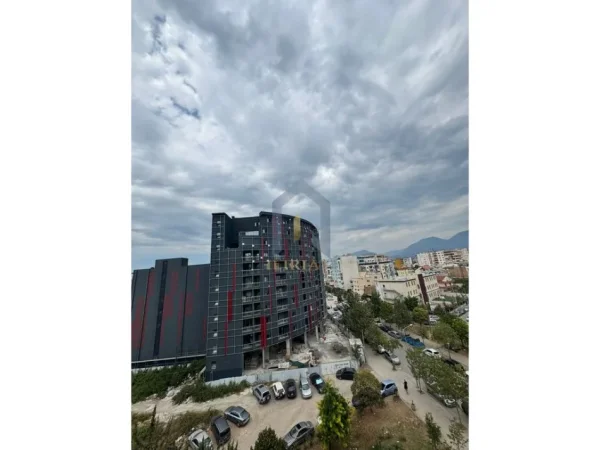 Tirane, shes apartament 1+1+Ballkon Kati 7, 76 m² 130.000 € (Don Bosko Twister Palace)