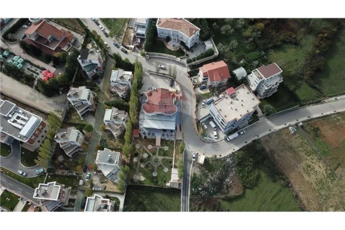 Mjull Bathore, shitet godine biznesi , 1.240 m² 1.800.000 € (ID: 530281026-1012)