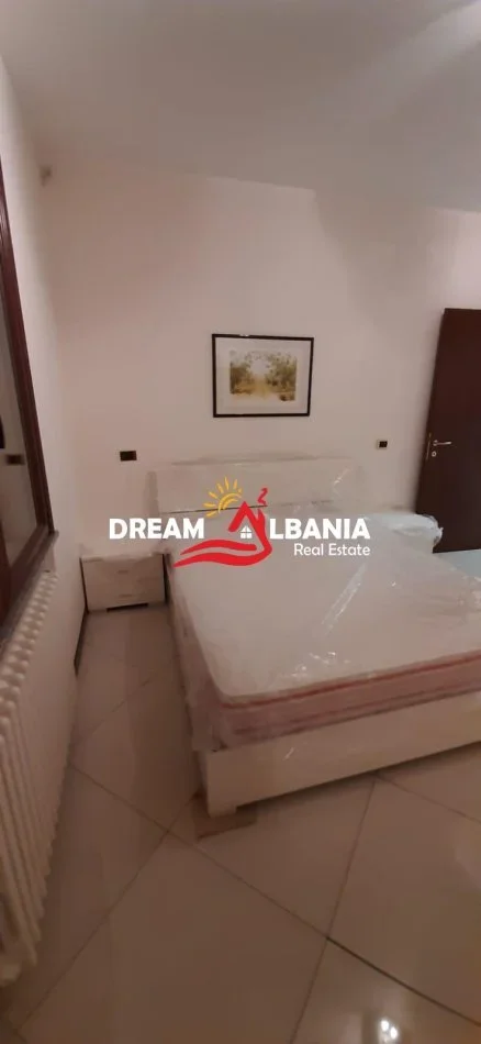 Tirane, jepet me qera apartament 1+1 Kati 2, 80 m² 450 € (ne Kinostudio, prane “Kopshtit Lala”)