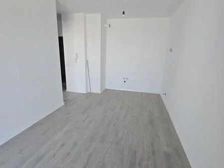 Tirane, shitet apartament 1+1 Kati 5, 60 m² 85.000 € (Univers city)