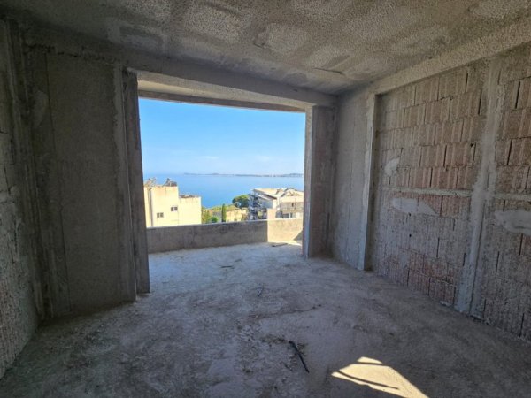 Vlore, shitet apartament 2+1 Kati 3, 97 m² 240.000 € (UJI I FTOHTE VLORE)