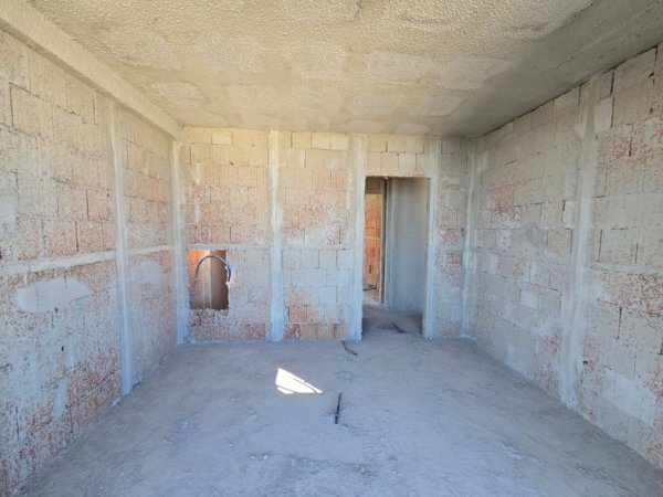 Vlore, shitet apartament 2+1 Kati 3, 97 m² 240.000 € (UJI I FTOHTE VLORE)