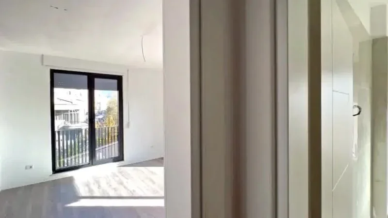 Tirane, shitet apartament 1+1 Kati 4, 77 m² 195.000 € 