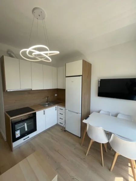 Tirane, jepet me qera apartament 1+1+Ballkon Kati 2, 380 m² 380 € 
