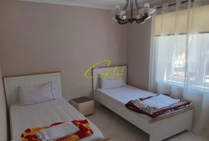 Tirane, jepet me qera apartament 2+1 Kati 0, 80 m² 700 € (PAZARI I RI)