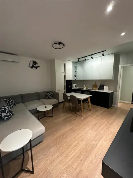 Tirane, shitet apartament 1+1 Kati 4, 64 m² 162.000 € (5 MAJ)