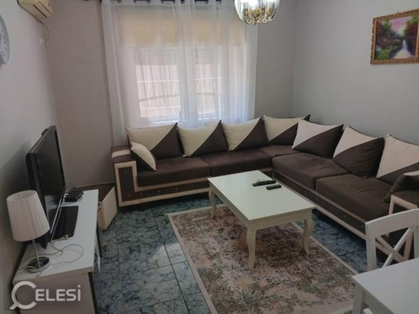 Tirane, jap me qera apartament 2+1+Ballkon Kati 1, 80 m² 700 € (PAZARI RI)