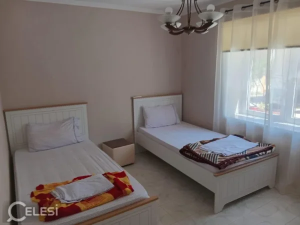 Tirane, jap me qera apartament 2+1+Ballkon Kati 1, 80 m² 600 € (PAZARI RI)