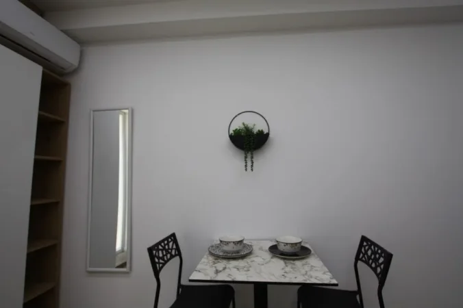 Tirane, jepet me qera garsonier Kati 1, 30 m² 550 € (21 DHJETORI)