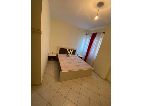 Tirane, jepet me qera apartament 2+1+Aneks+Ballkon Kati 2, 100 m² 450 € (UNAZA E RE)