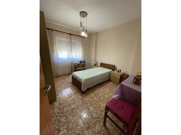 Tirane, shitet apartament 2+1+Ballkon Kati 3, 90 m² 160.000 € (DON BOSKO)