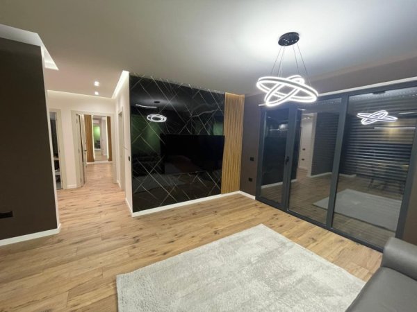 Tirane, jepet me qera apartament 2+1 Kati 9, 105 m² 1.400 € (rruga liman kaba)