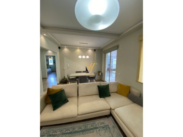 Tirane, jepet me qera apartament 2+1+Aneks+Ballkon Kati 2, 97 m² 700 € (KOPSHTI BOTANIK)