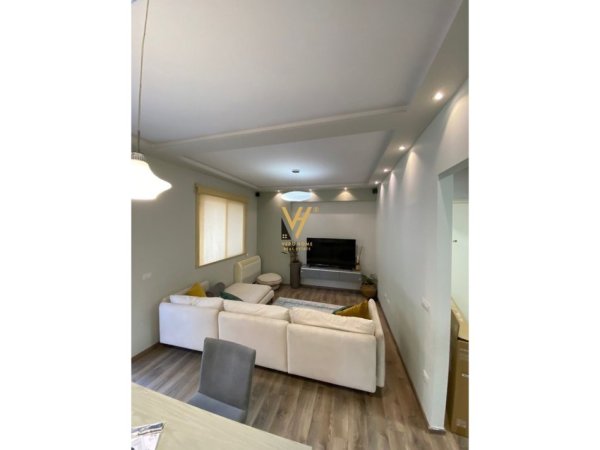 Tirane, jepet me qera apartament 2+1+Aneks+Ballkon Kati 2, 97 m² 700 € (KOPSHTI BOTANIK)