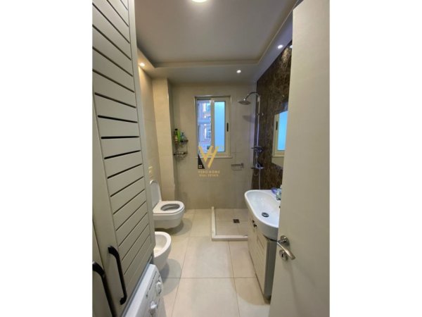 Tirane, jepet me qera apartament 2+1+Aneks+Ballkon Kati 2, 97 m² 700 € (KOPSHTI BOTANIK)