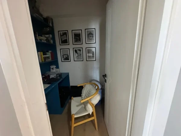 Tirane, jepet me qera apartament 2+1 Kati 8, 160 m² 1.350 € (rruga e durrsit)