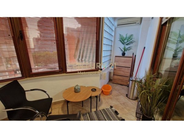Tirane, jepet me qera apartament 2+1 Kati 4, 80 m² 750 € 