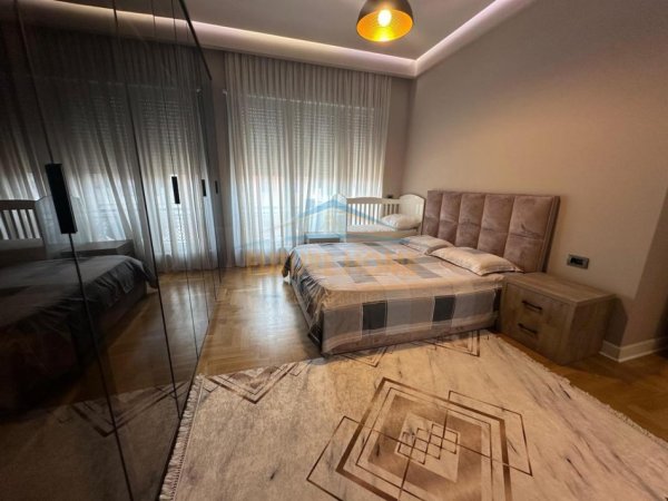 0683487469 Tirane, jepet me qera apartament 2+1 Kati 8, 108 m² 1.300 € (KOMPLEKSI DELIJORGJI)
