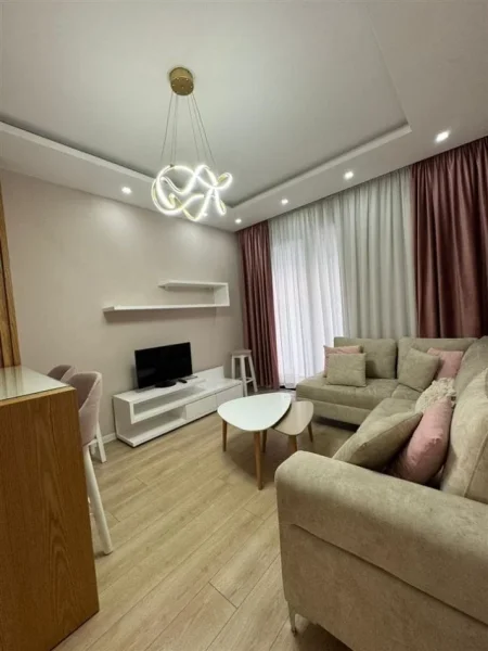 Tirane, jepet me qera apartament 2+1+Ballkon Kati 3, 100 m² 780 € (cassa italia)