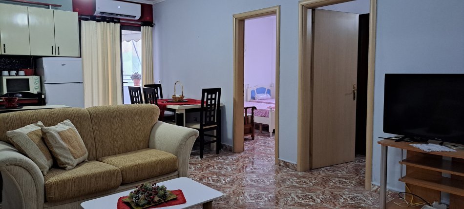 Tirane, jepet me qera apartament 2+1+Ballkon Kati 6, 85 m² 600 € (Don Bosko)