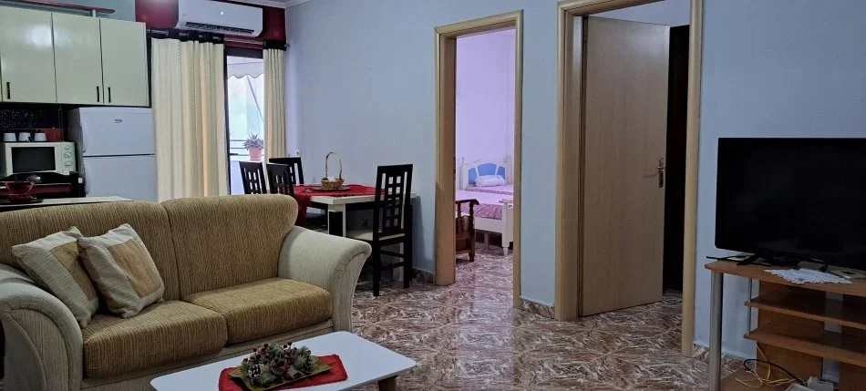 Tirane, jepet me qera apartament 2+1+Ballkon Kati 6, 85 m² 600 € (Don Bosko)