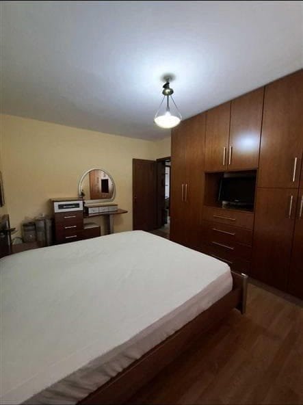 Tirane, jepet me qera apartament 2+1 Kati 2, 82 m² 600 € (ali demi)