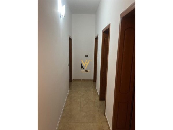 Tirane, jepet me qera apartament 2+1+Aneks+Ballkon Kati 2, 100 m² 550 € (21 DHJETORI)