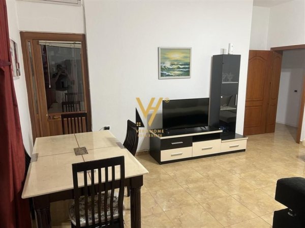 Tirane, jepet me qera apartament 2+1+Aneks+Ballkon Kati 2, 100 m² 550 € (21 DHJETORI)