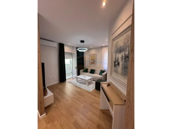 Tirane, shitet apartament 2+1+Ballkon Kati 1, 78 m² 245.000 € (Kopshti Zoologjik)