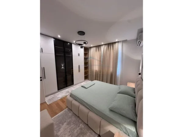 Tirane, shitet apartament 2+1+Ballkon Kati 1, 78 m² 245.000 € (Kopshti Zoologjik)