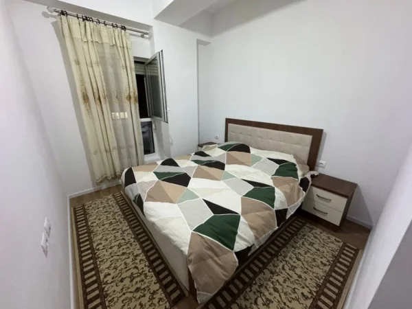 Tirane, jepet me qera apartament 2+1+Ballkon Kati 3, 110 m² 450 € (Pasho hysa)