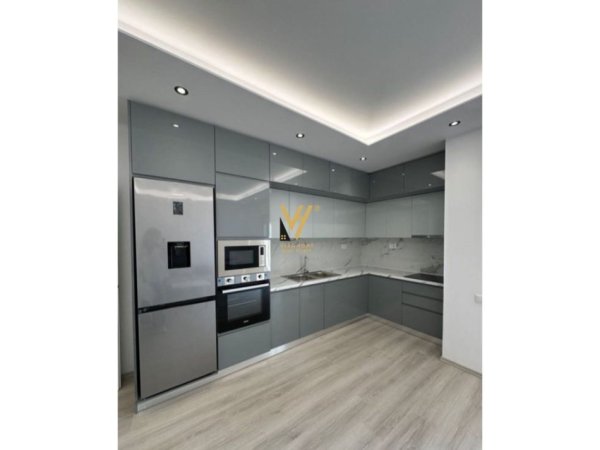 Tirane, jepet me qera shtepi 2+1+Aneks+Ballkon Kati 1, 100 m² 500 € (SAUK)