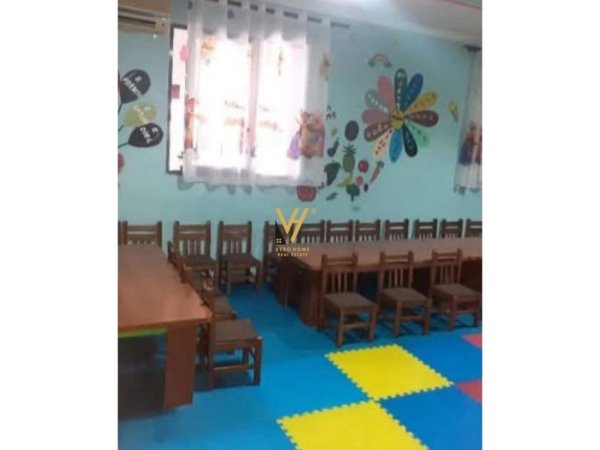 Tirane, jepet me qera ambjent biznesi Kati 0, 200 m² 1.000 € (YZBERISHT)