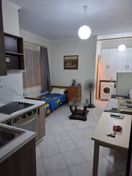 Tirane, jepet me qera 1 Katshe Kati 1, 40 m² 300 € 