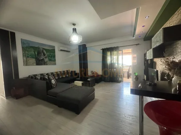 Tirane, shitet apartament duplex 2+1+Ballkon Kati 1, 110 m² 186.000 € (jordan misja)