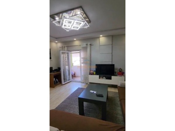 Tirane, shitet apartament 2+1+Ballkon Kati 2, 85 m² 139.000 € (RRUGA 5 MAJI)